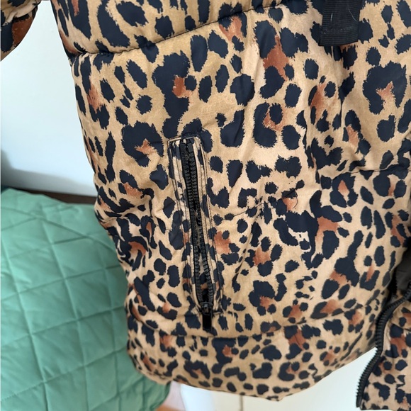 GAP Leopard Print Puffer Jacket - Picture 2 of 5